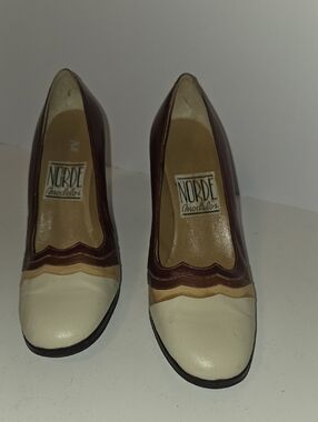 Norde Modelos Vintage Two-Tone Pumps Size 6